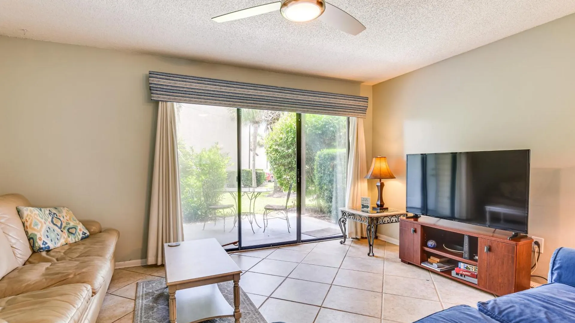 Walk To Beach Resort Getaway In Pcb! Panama City Beach Vakantiehuis